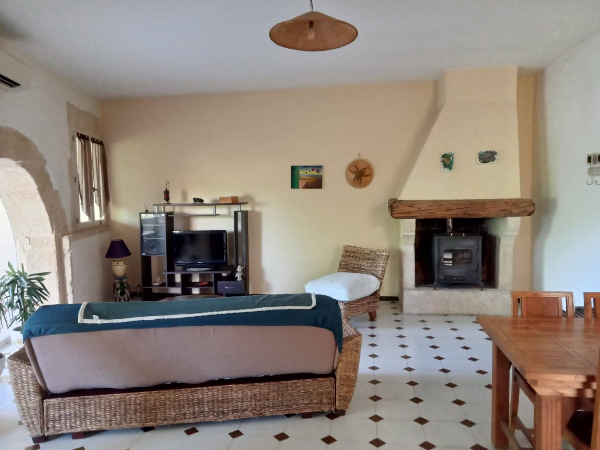 Appartement à louer à Remoulins, 64,46 m², 2 pièces – photo 2 sur 8